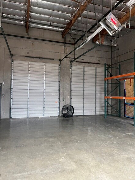 More Photos Of 500 Gateway Rd, Napa Flex For Lease