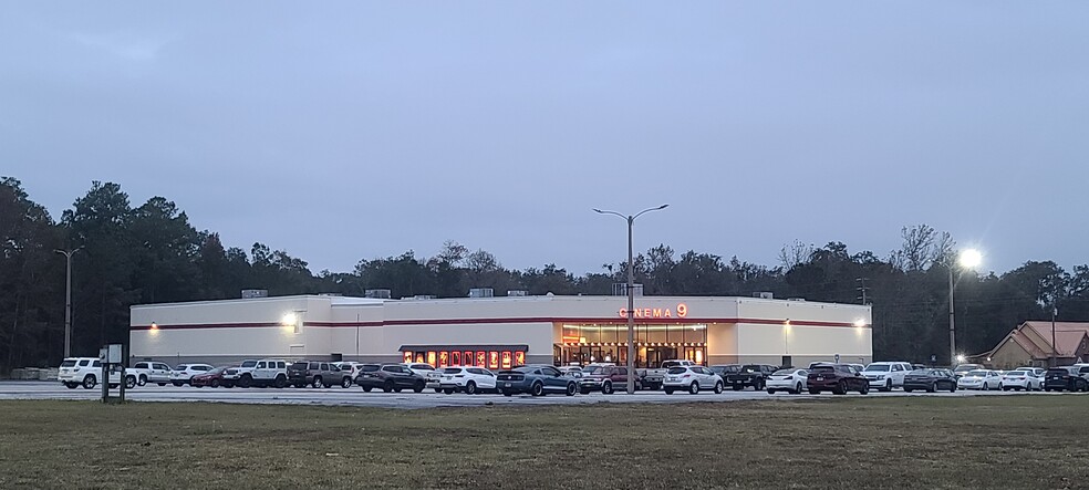 Primary Photo Of 201 City Smitty Dr, Saint Marys Movie Theatre For Sale