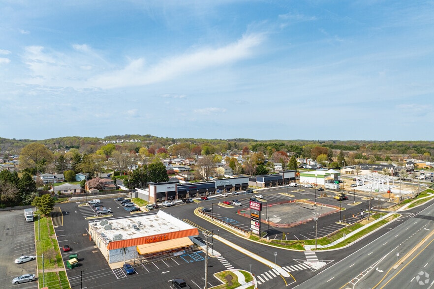More Photos Of 2601 Capitol Trl, Newark Unknown For Lease