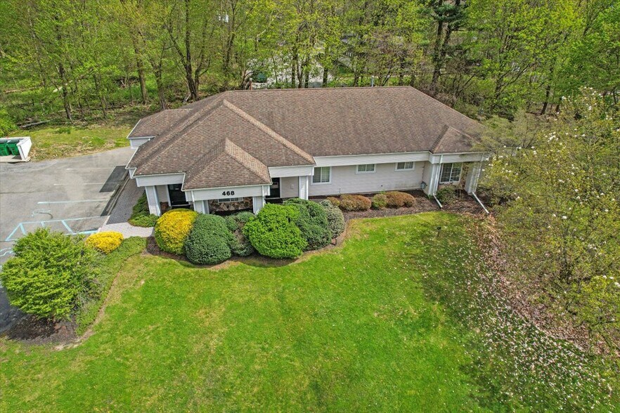 More Photos Of 468 Gidney Ave, Newburgh Medical For Sale