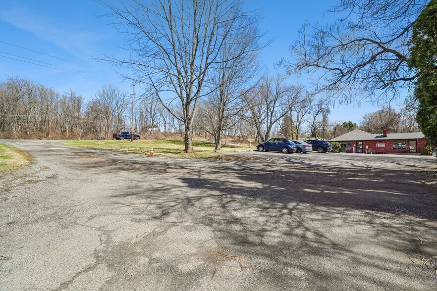 More Photos Of 1481 US Highway 22 E, Annandale Flex For Sale