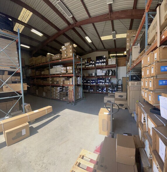 More Photos Of 6809-6813 E Rosedale St, Fort Worth Industrial For Sale