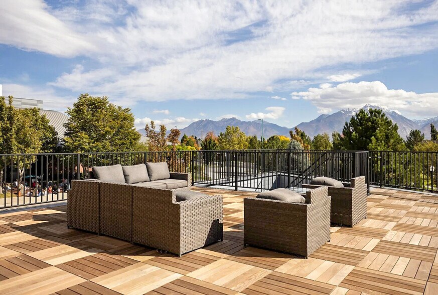 More Photos Of 10718 S Beckstead Ln, South Jordan Coworking Space