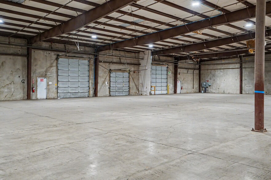 More Photos Of 3025 Kathryn Ave NE, Albany Warehouse For Lease