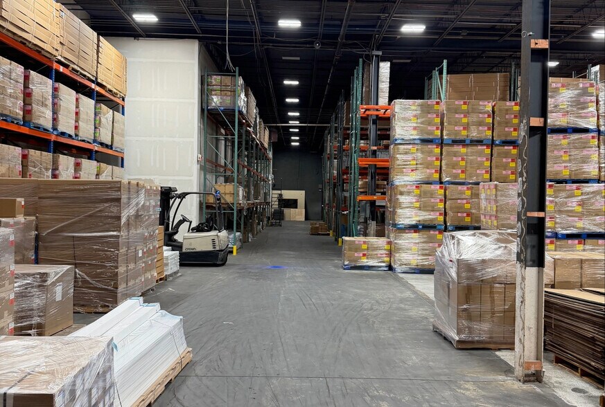 More Photos Of 325 Division St, Boonton Warehouse For Lease