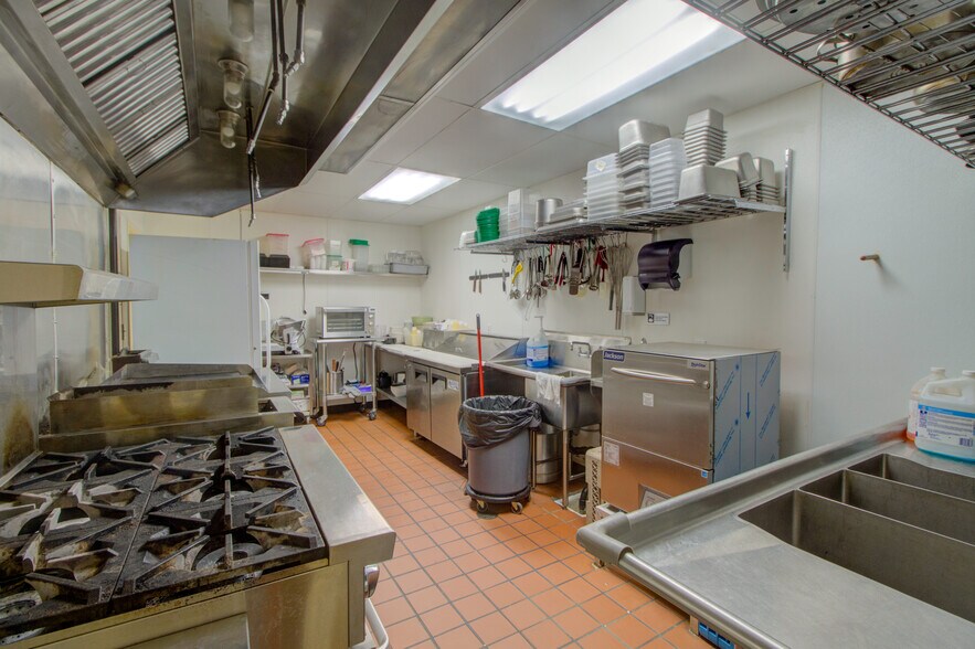 More Photos Of 110 Ville Dr, Boulder City Restaurant For Lease