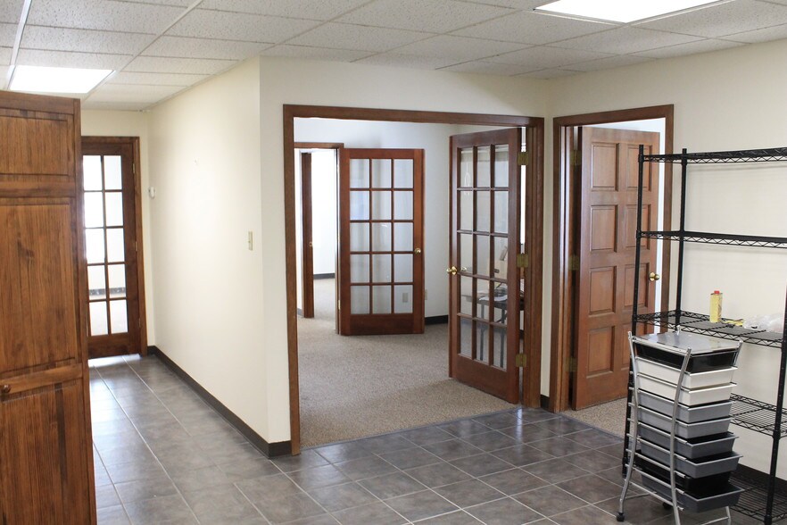 More Photos Of 9303 W 75th St, Overland Park Office For Sale