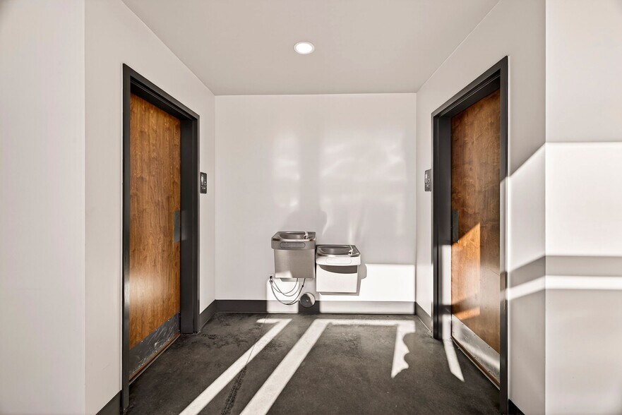 More Photos Of 5652 Ogeechee Rd, Savannah General Retail For Lease