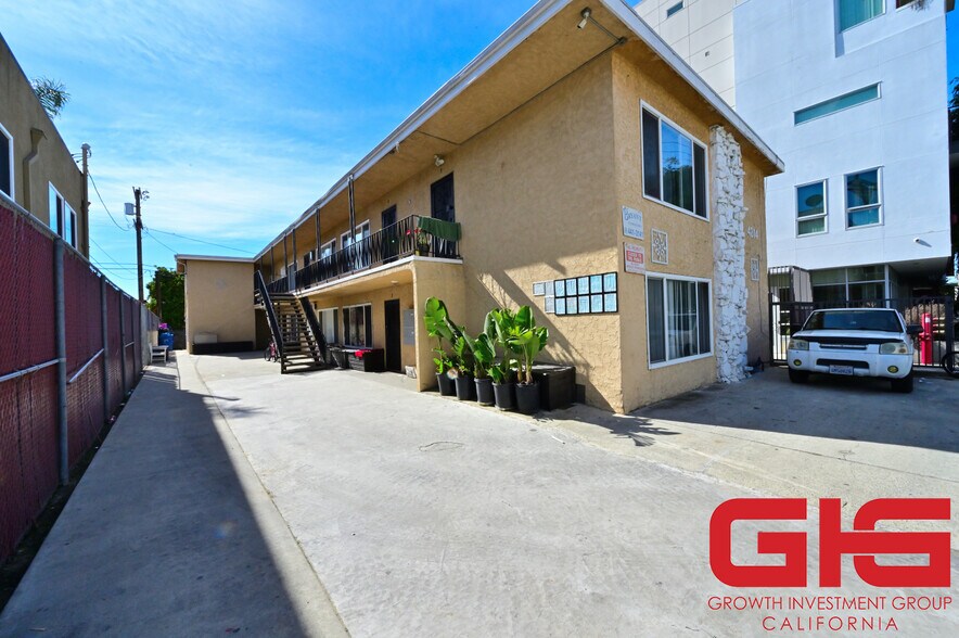 More Photos Of 4214 Montclair St, Los Angeles Apartments For Sale