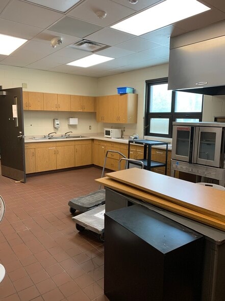 More Photos Of 615 Ethel Ave, Green Bay Schools For Sale