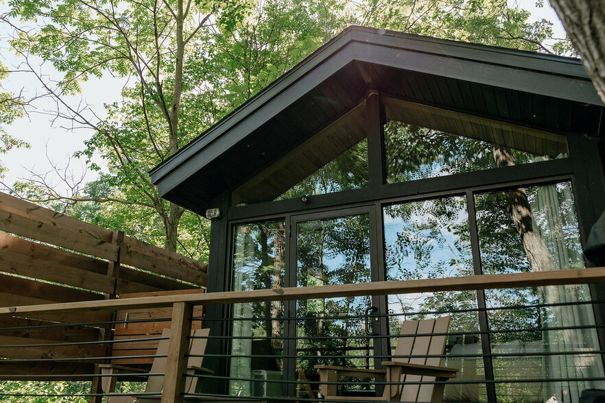 More Photos Of 22642 Highway 6 N, Crosby Hotel For Sale