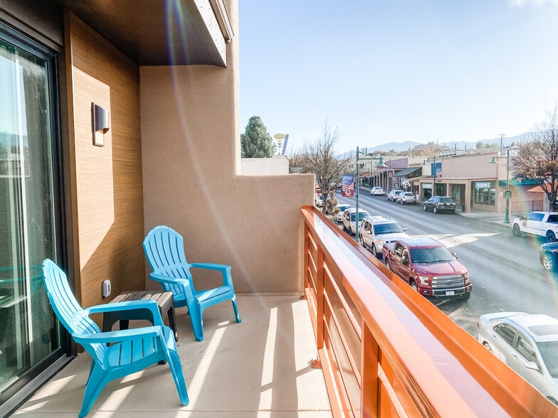 More Photos Of 1039 N Main St, Cottonwood Storefront Retail Residential For Sale