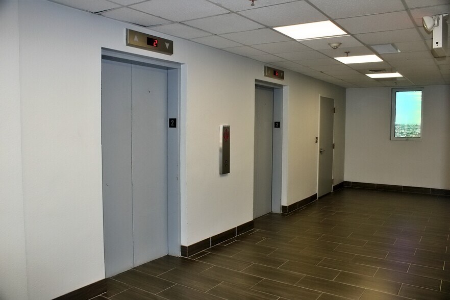 More Photos Of 1810 Murchison Dr, El Paso Medical For Lease