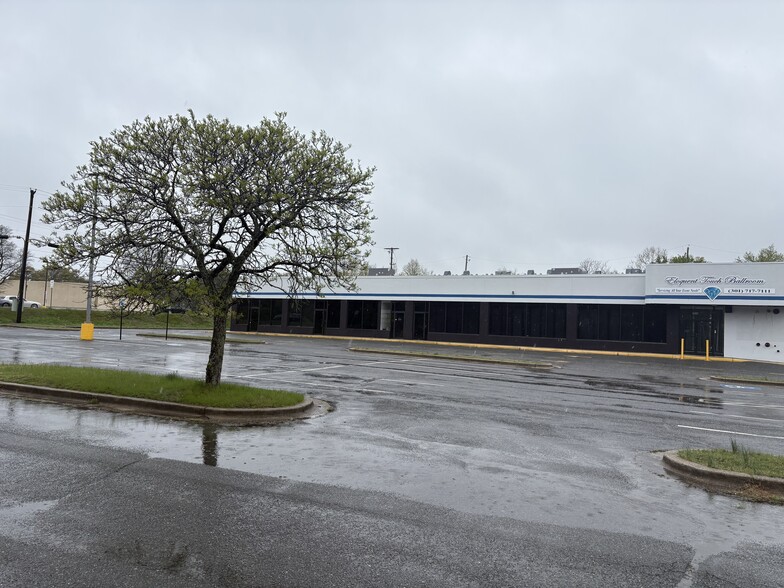 More Photos Of 3900 Bexley Pl, Suitland Storefront For Sale
