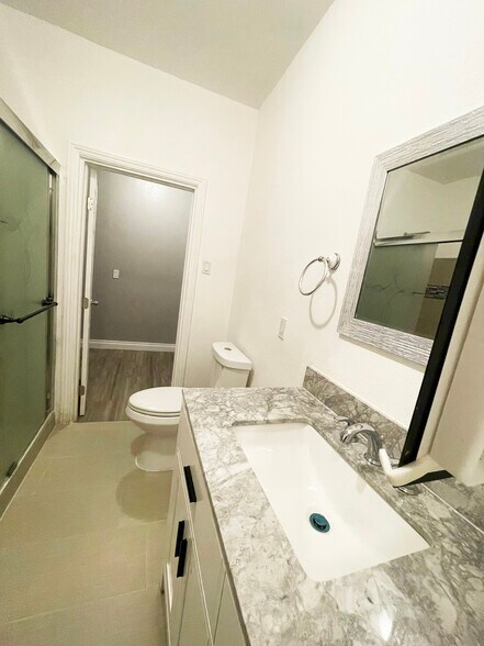 More Photos Of 1317 Linwood Ave, Los Angeles Apartments For Sale