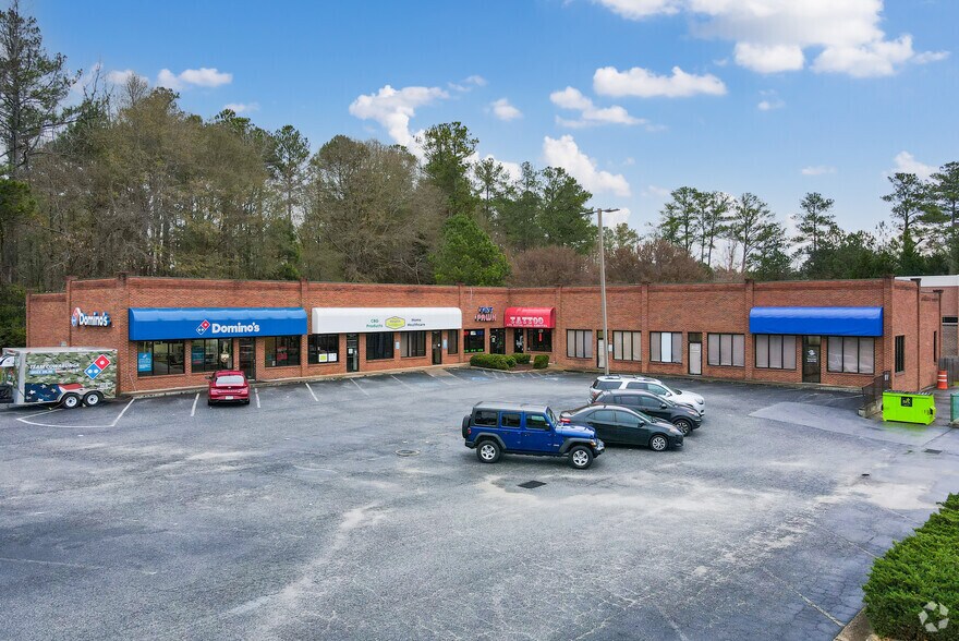 More Photos Of 15 Baker Rd, Newnan Freestanding For Lease