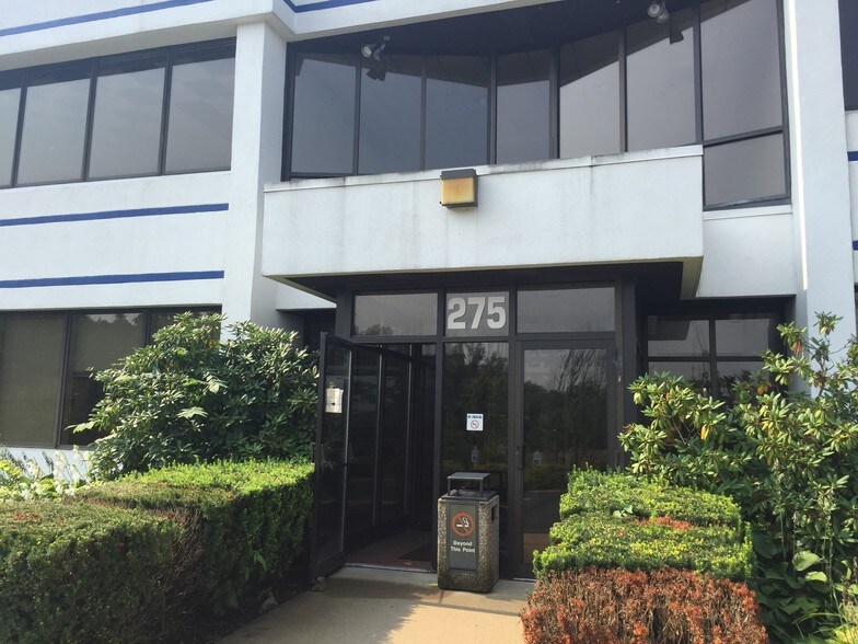 More Photos Of 275 Center Rd, Monroeville Office For Lease