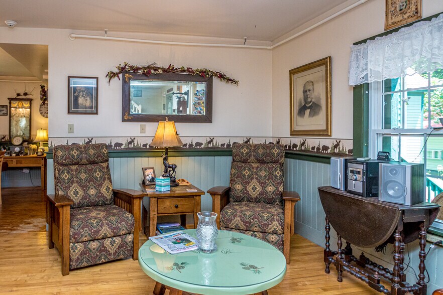 More Photos Of 207 Seavey St, North Conway Hospitality For Sale