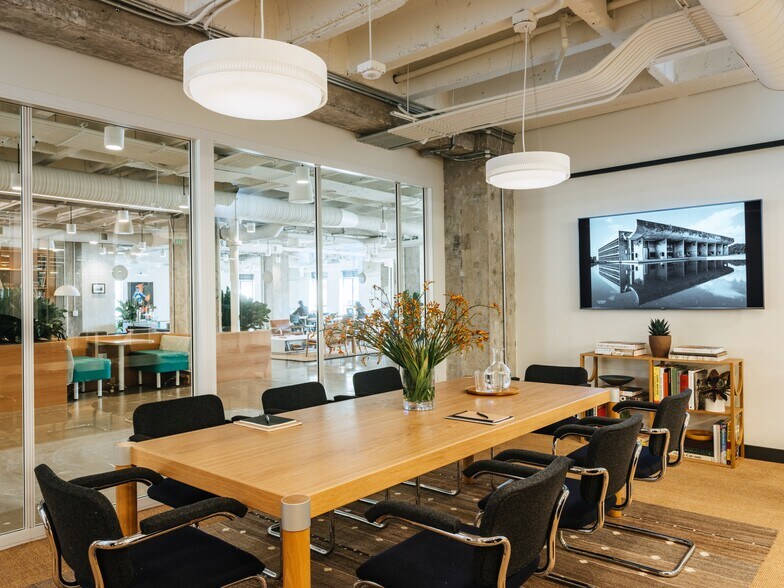 More Photos Of 2201 Broadway, Oakland Coworking Space