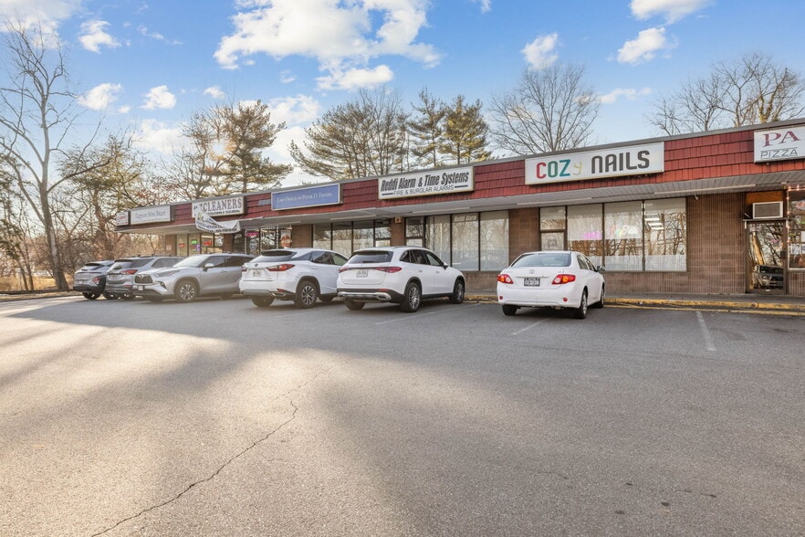 More Photos Of 362-374 Western Hwy, Tappan Freestanding For Lease