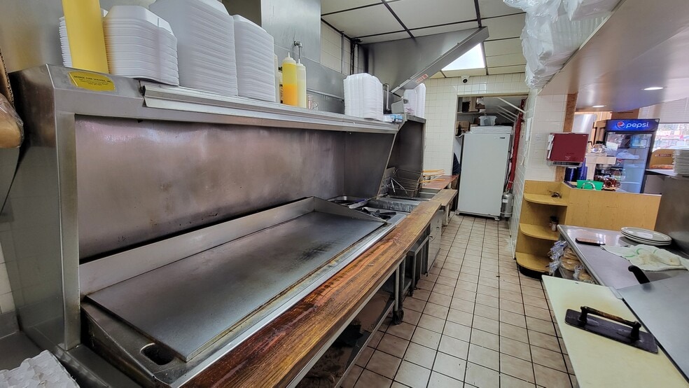 More Photos Of 20804 Plymouth Rd, Detroit Restaurant For Sale