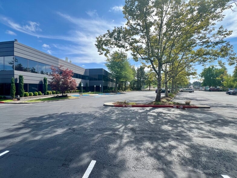 More Photos Of 9700 SW Capitol Hwy, Portland Office For Lease