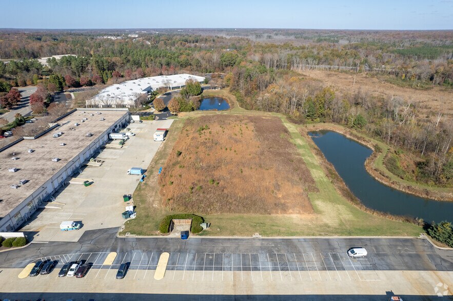 More Photos Of 8560 Magellan Pkwy, Richmond Light Distribution For Lease