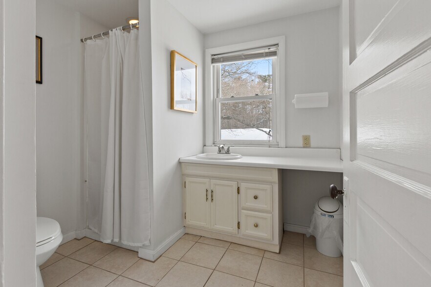 More Photos Of 796 Forest Ave, Portland Office Residential For Sale