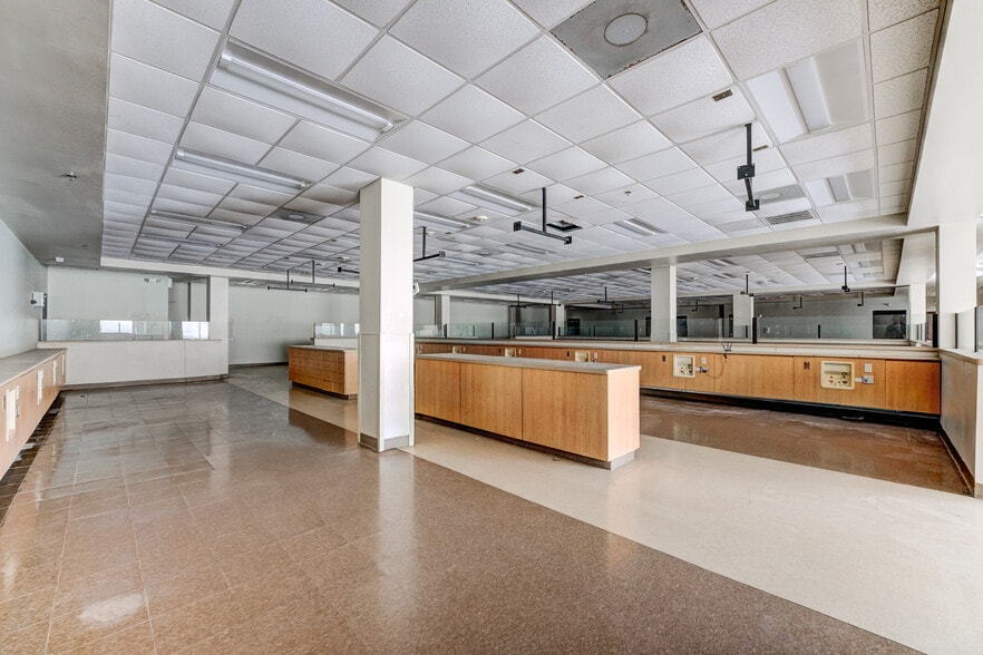 More Photos Of 324 Fm-1960 Rd, Houston General Retail For Sale