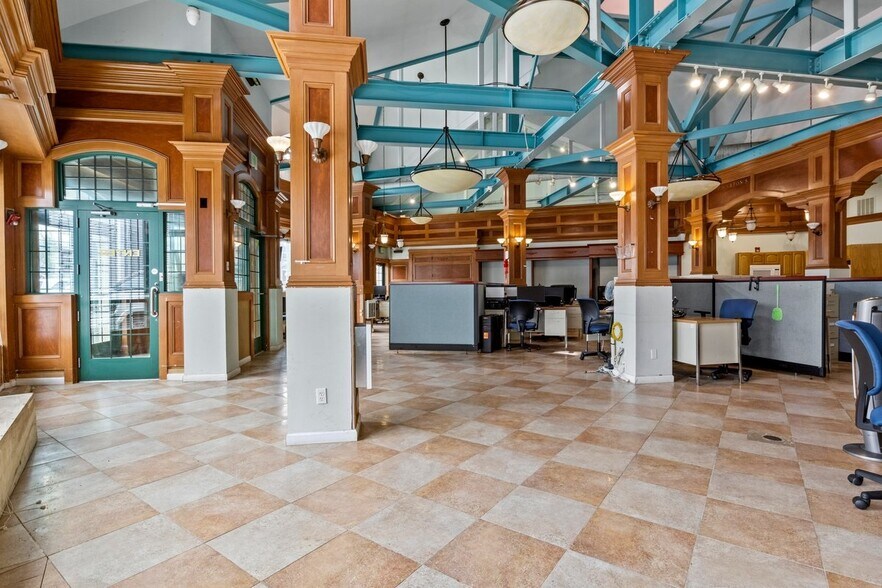 More Photos Of 901 Cross Bay Blvd, Broad Channel Freestanding For Sale