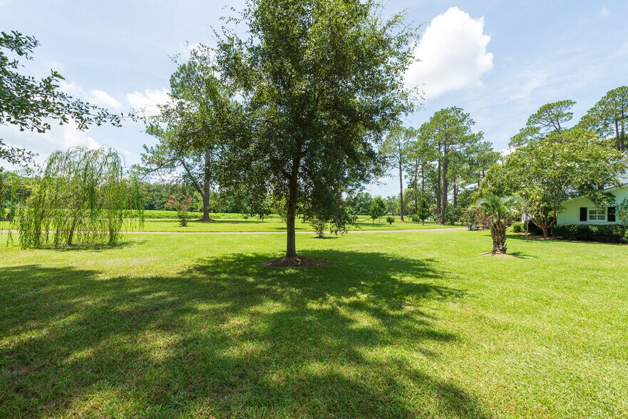 More Photos Of 335 N Main St, Wadley Specialty For Sale