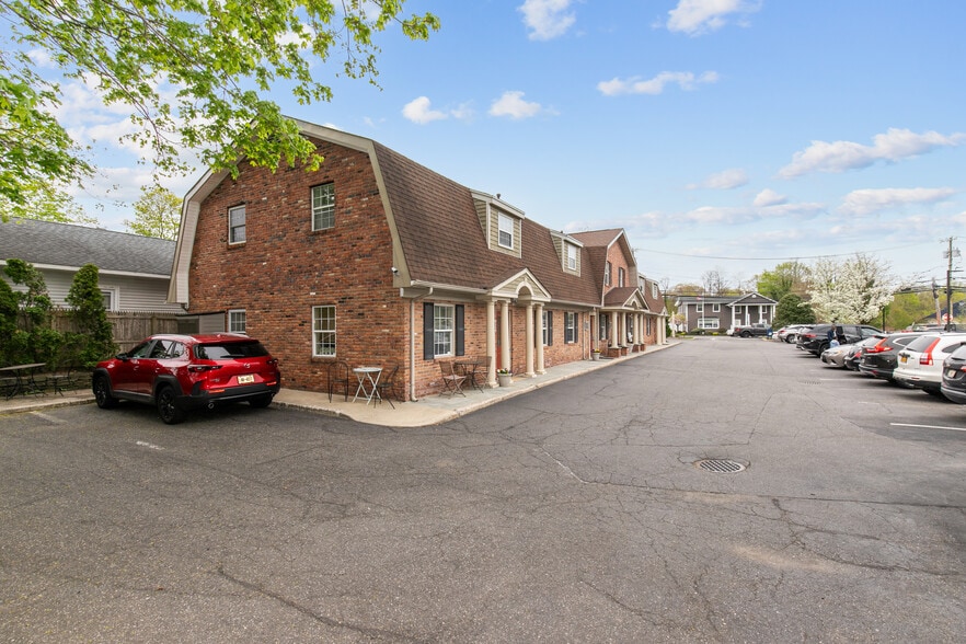 Primary Photo Of 550 N Country Rd, Saint James Office For Sale