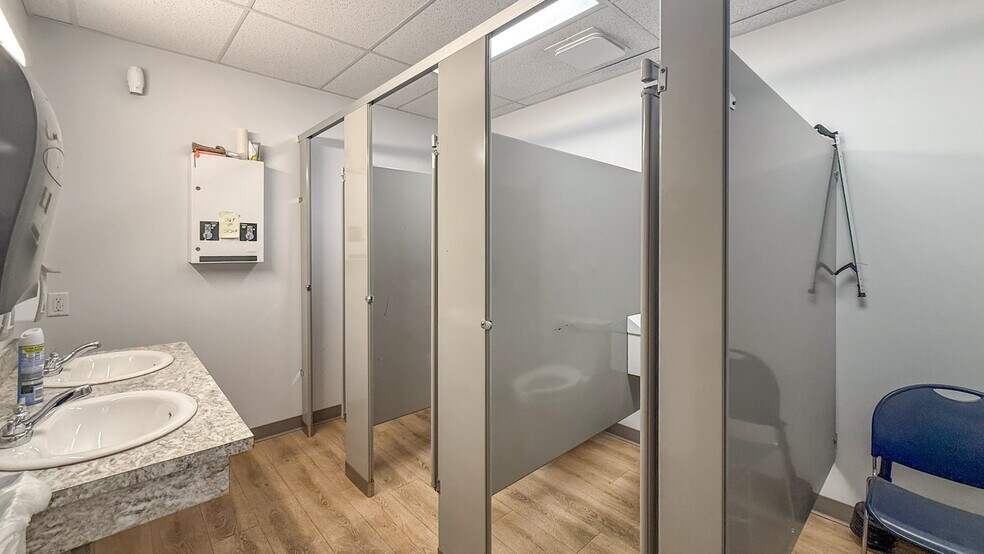 More Photos Of 8175 Dallas Dr, Kamloops Warehouse For Lease