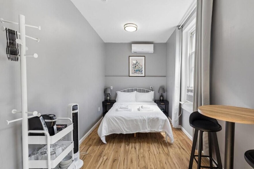 More Photos Of 1611 S Broad St, Philadelphia Specialty For Sale