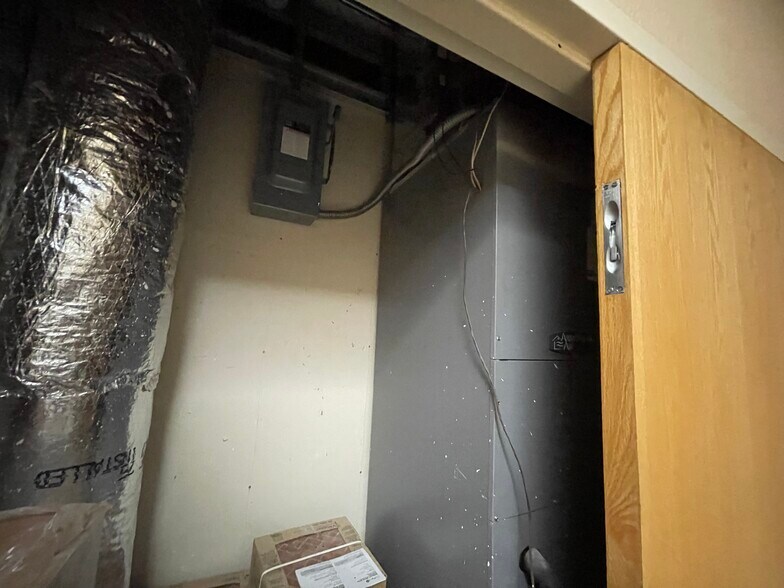 More Photos Of 501-599 Paris ave, Soper Religious Facility For Sale