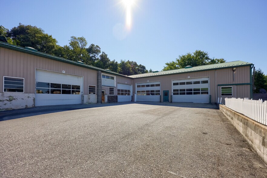 More Photos Of 197 Pencroft Dr N, Holtwood Industrial For Sale