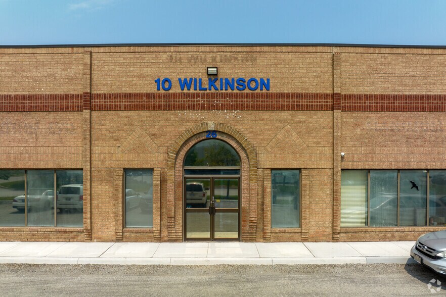 More Photos Of 10 Wilkinson Rd, Brampton Warehouse For Lease