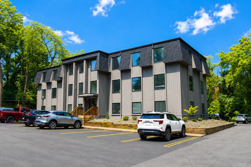 Primary Photo Of 640 Kreag Rd, Pittsford Office Residential For Lease
