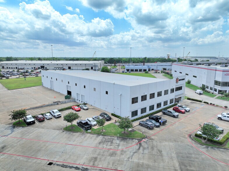 More Photos Of 4020 Flowserve Way, Pasadena Warehouse For Sale