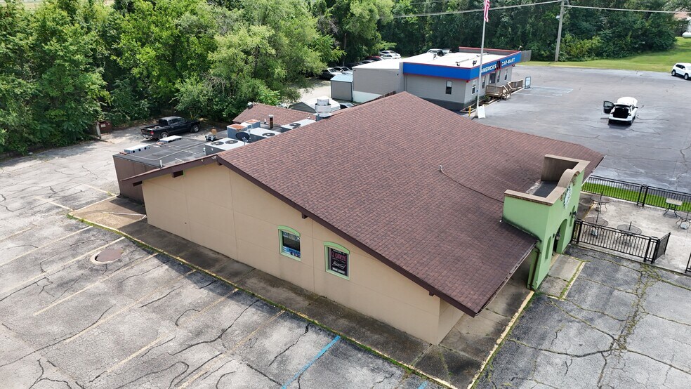 More Photos Of 1710 Porter Wagoner Blvd, West Plains Restaurant For Sale