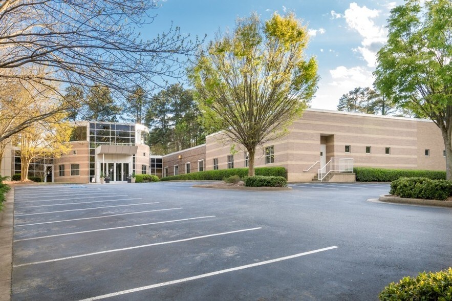 More Photos Of 1720 Phoenix Blvd, College Park Medical For Lease