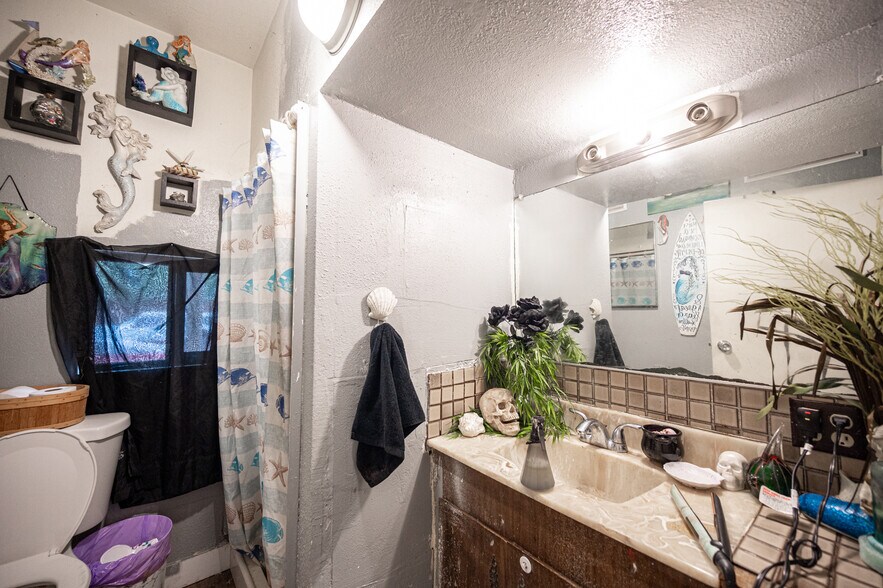 More Photos Of 5900 Cassedy Ln, Las Vegas Apartments For Sale