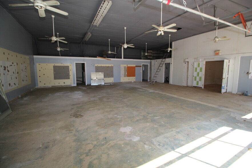 More Photos Of 77 S Union St, Lambertville Restaurant For Sale