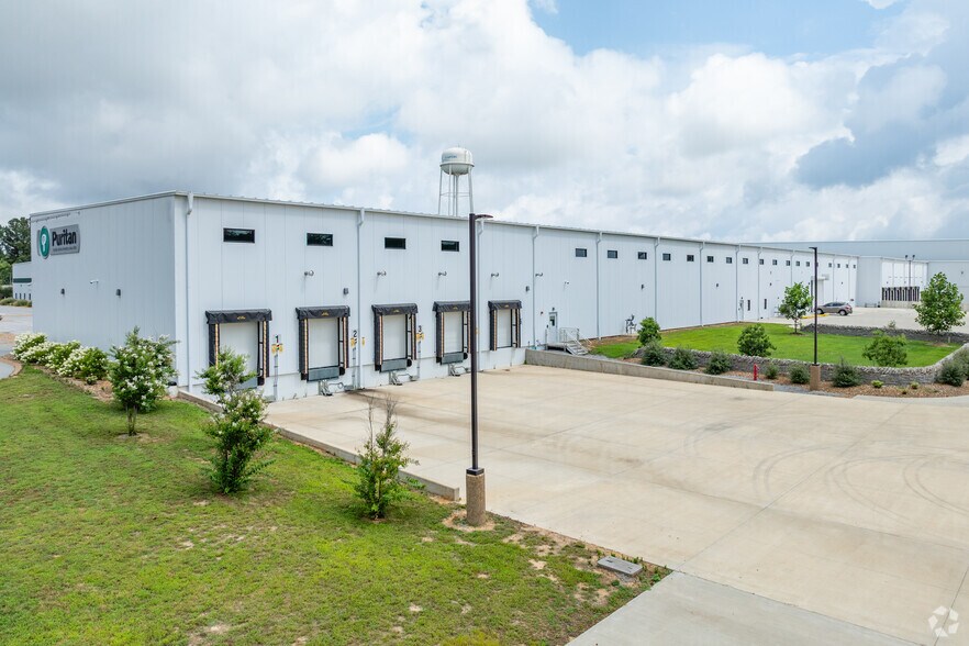 More Photos Of 3150 Barry Dr, Portland Manufacturing For Sale
