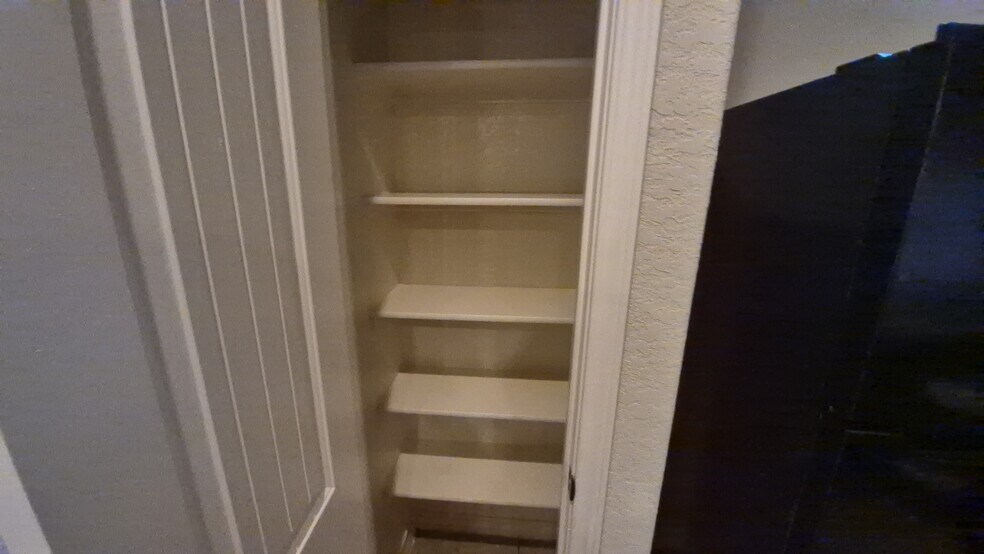 More Photos Of 6866 Lakeview Dr, San Antonio Multifamily For Sale