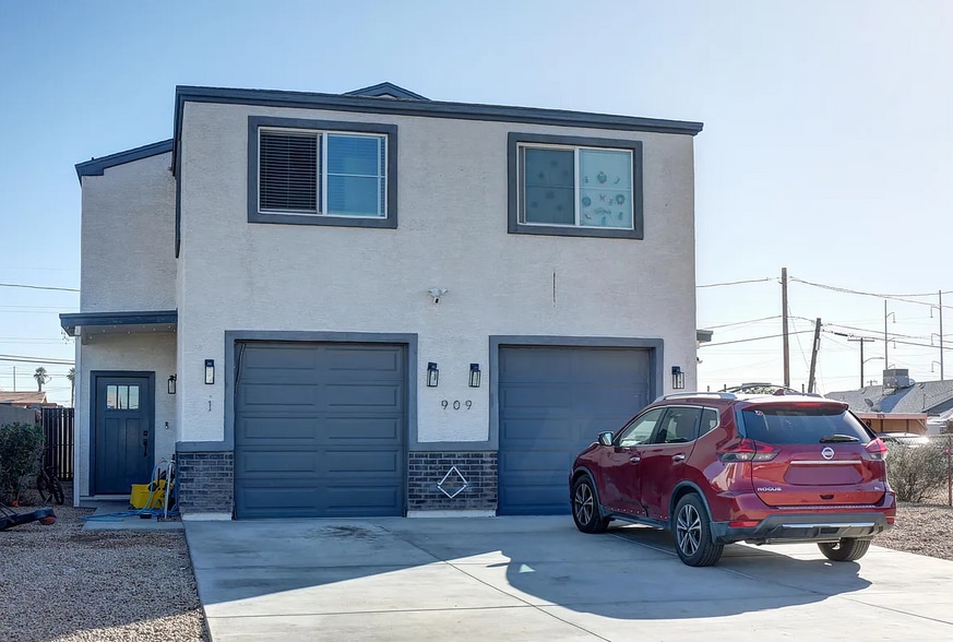 Primary Photo Of , Phoenix Multifamily For Sale