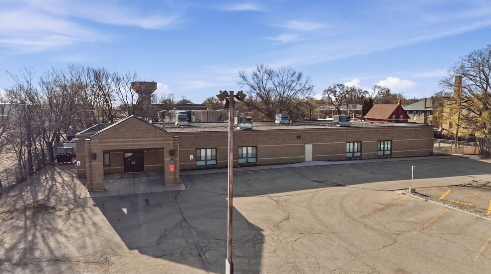 Primary Photo Of 502 7th St N, Fargo Daycare Center For Lease