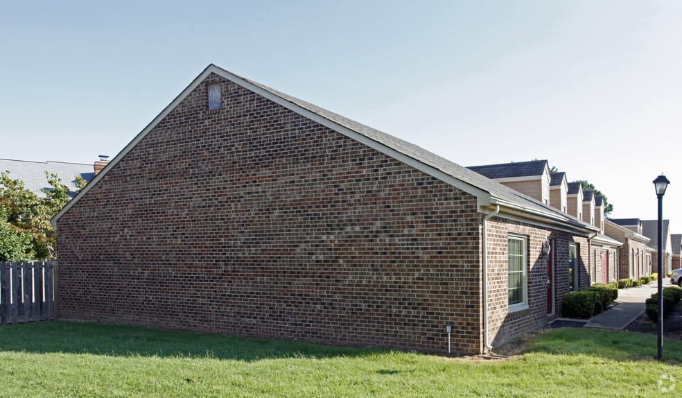 More Photos Of 4658 Haygood Rd, Virginia Beach Office For Lease