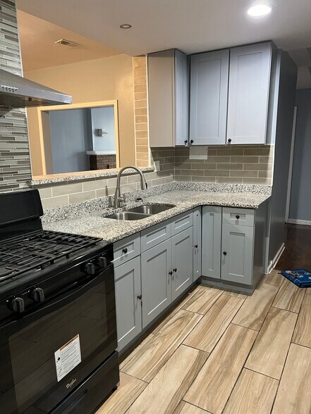 More Photos Of 214 Chicago Ave, Oak Park Apartments For Sale