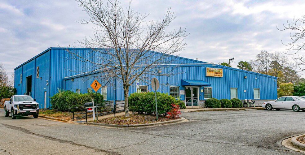 Primary Photo Of 3421 Axar Rd, Charlotte Warehouse For Sale